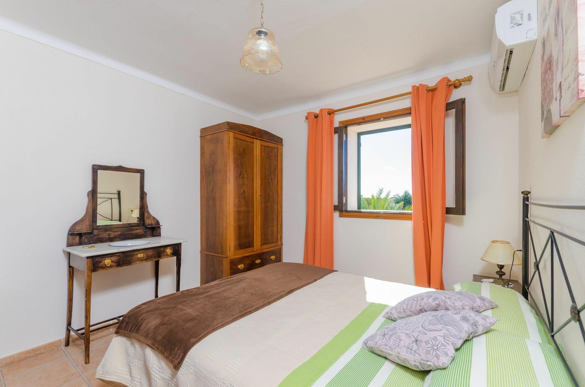 Can Antich Villa *